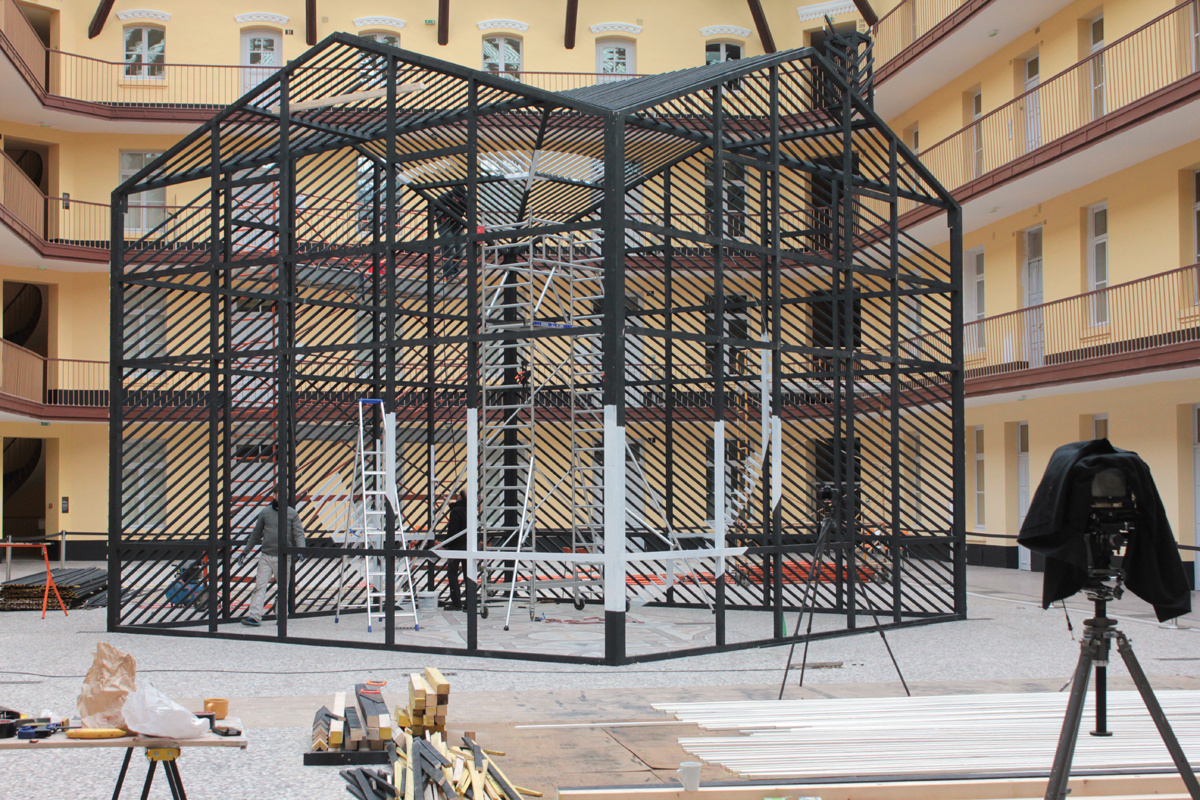 Installations de Georges Rousse au Familistère de Guise, 2014-2015.