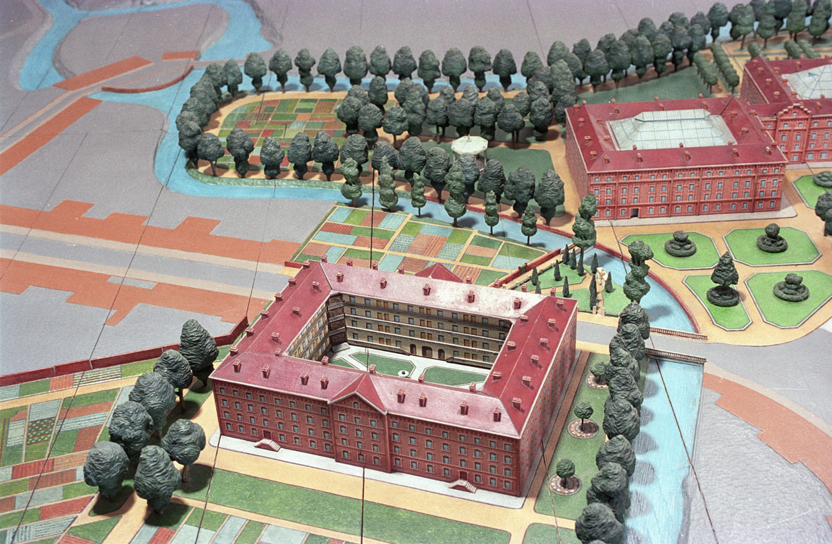 Détail du plan-relief du Familistère, montrant le pavillon Cambrai.