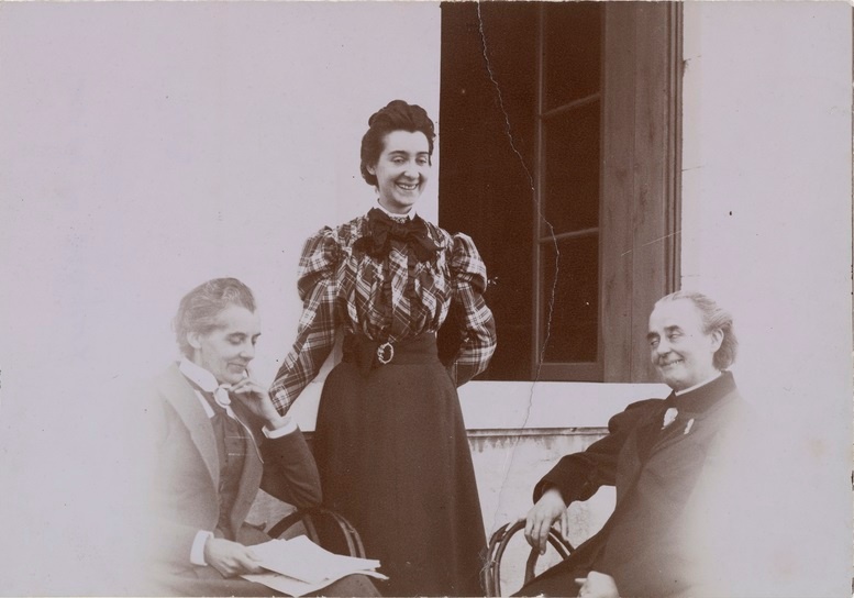 Portrait collectif de Marie Moret, Emilie et Marie-Jeanne Dallet.