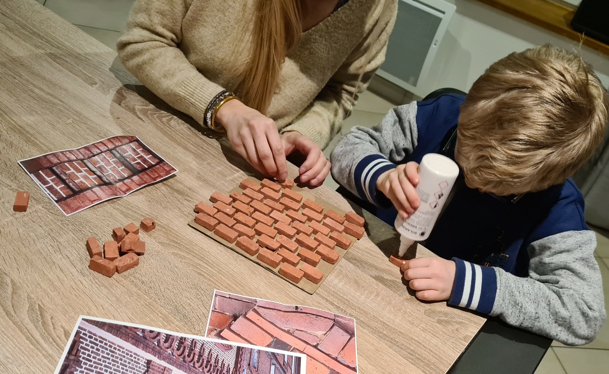 Atelier en famille pendant les vacances scolaires.