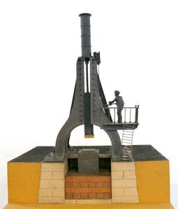 Maquette d’un marteau-pilon (image)