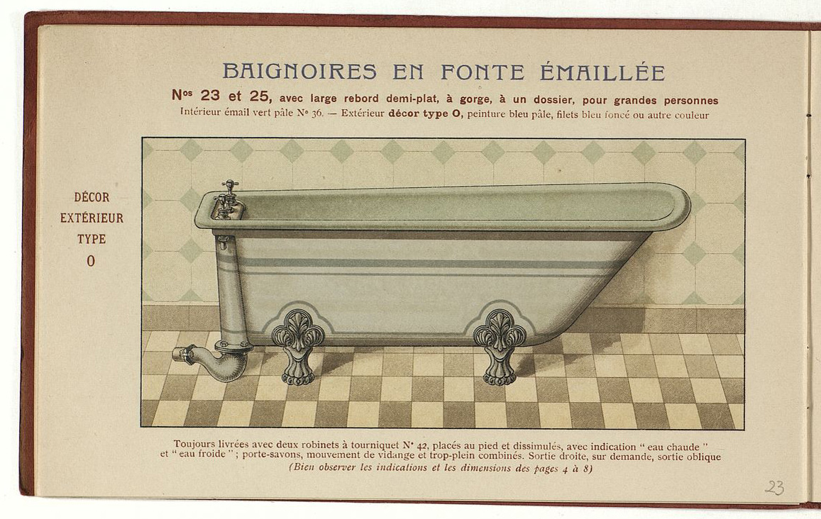 La page du catalogue présente une baignoire ornée.