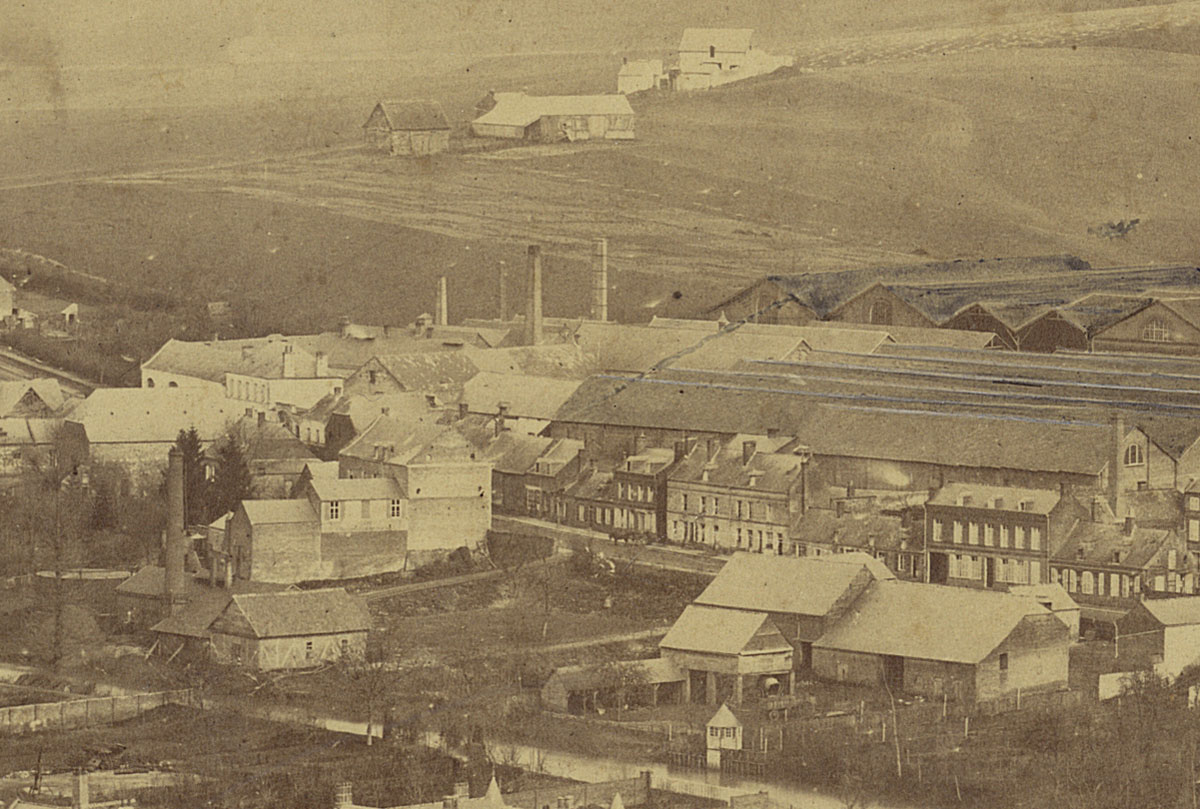 Détail du panorama du Familistère montrant l'usine.