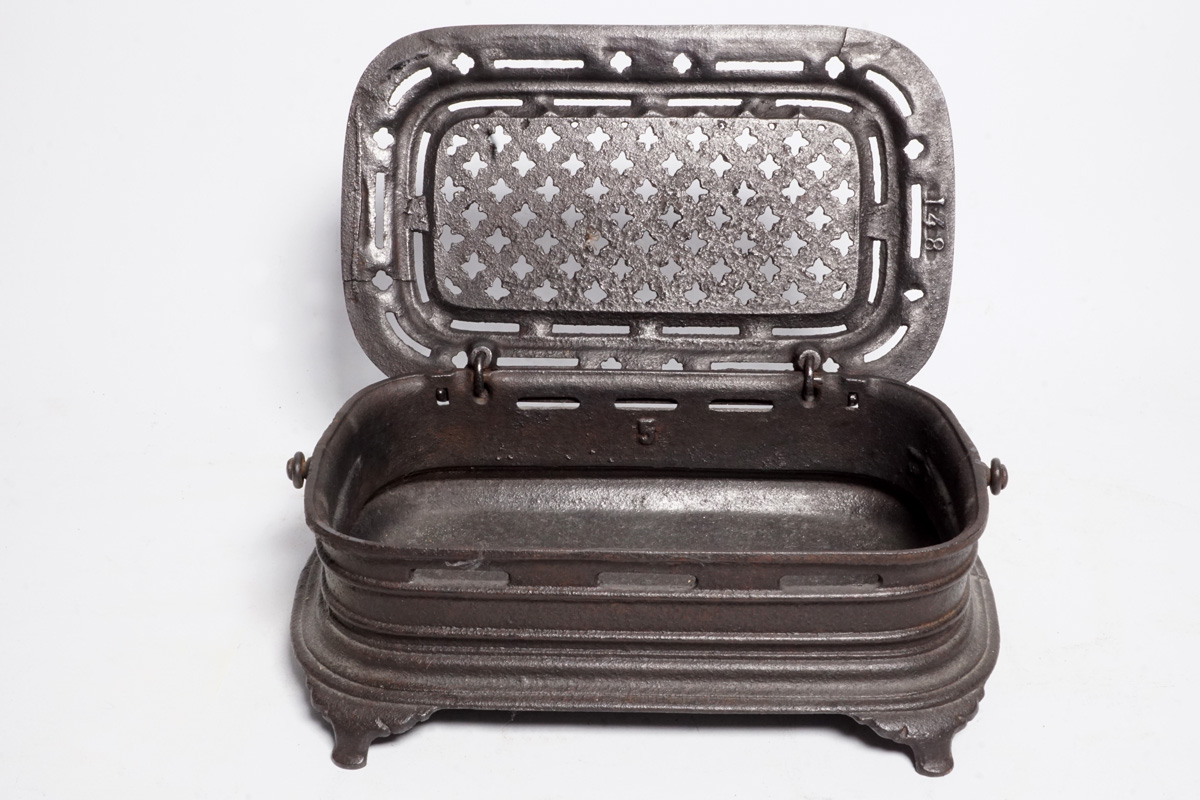 Vue de la chaufferette n° 5 couvercle ouvert