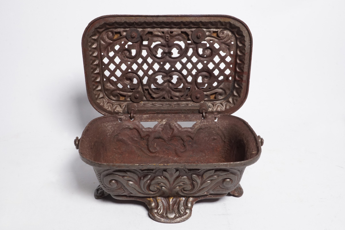 Vue de la chaufferette n° 8 couvercle ouvert