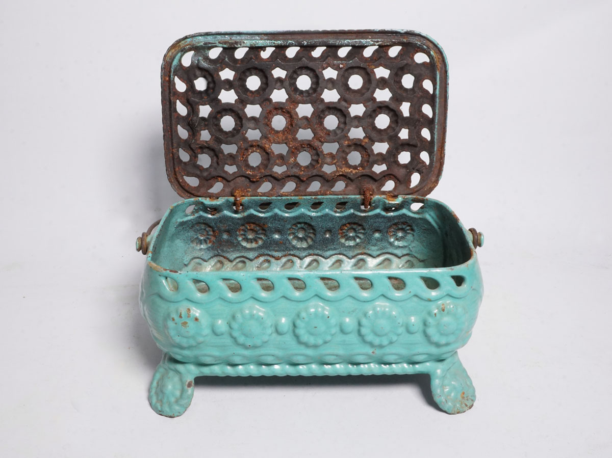 Vue de la chaufferette n° 13 couvercle ouvert