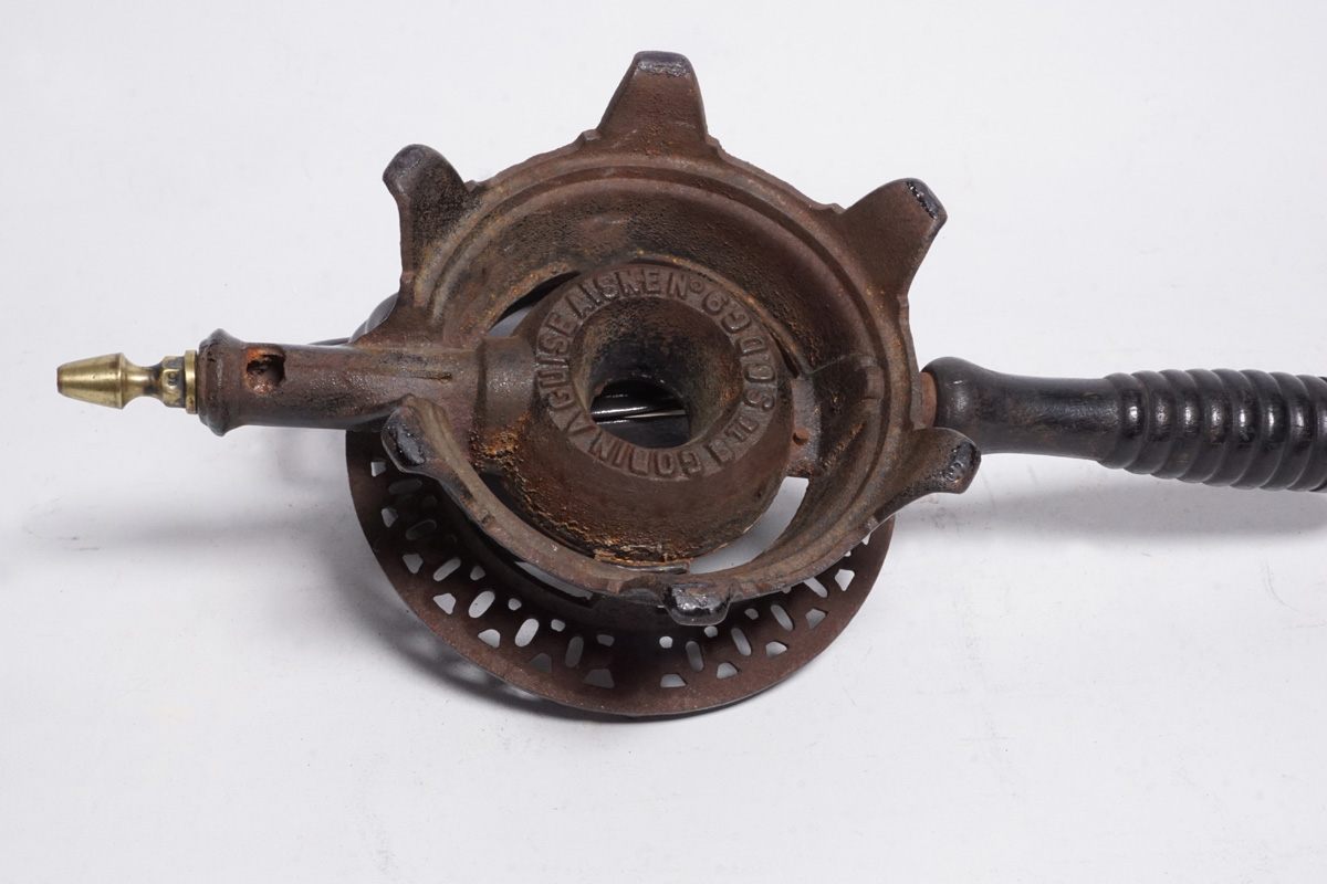 Vue du dessous du foyer au gaz n° 6