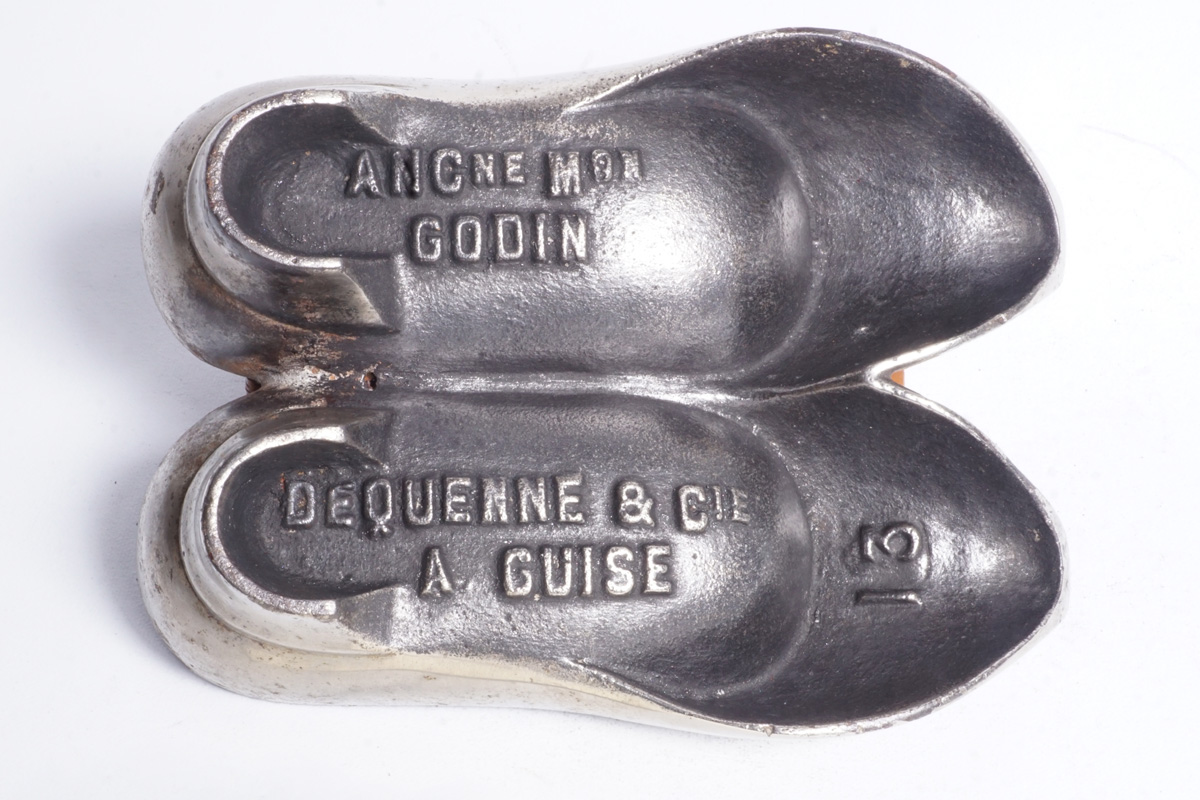 Vue du dessous du porte-allumettes n° 13